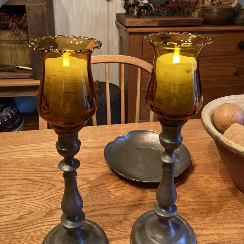 2 Vintage Scalloped/Ruffle Edge Ribbed Amber Optic Glass Voltive Cups